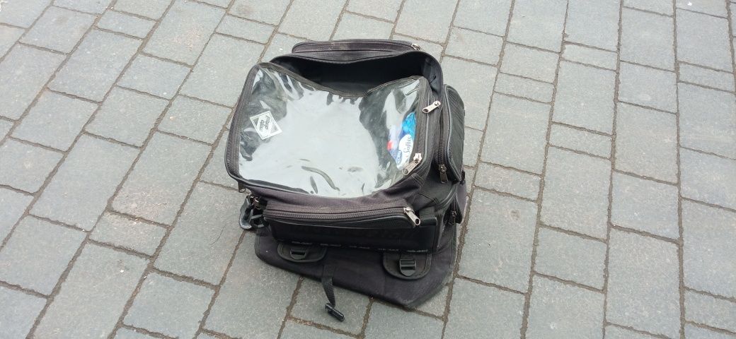 Kufer plecak na motor materiał