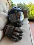 Capacete e Luvas (moto)