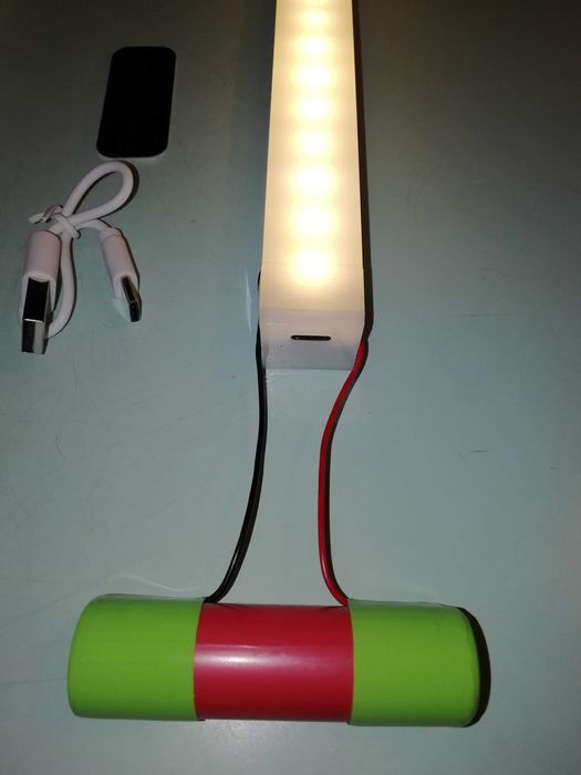 Сенсорний світильник з датчиком руху. З великим акумулятором