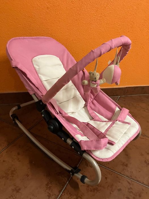 Espreguiçadeira menina cor rosa