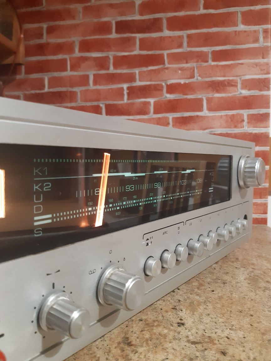Diora Elizabeth DSH-102 radio