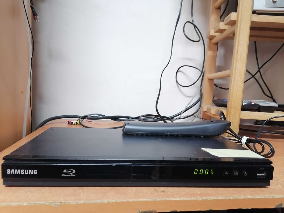 Odtwarzacz Bluray Samsung BD-E5300 pilot