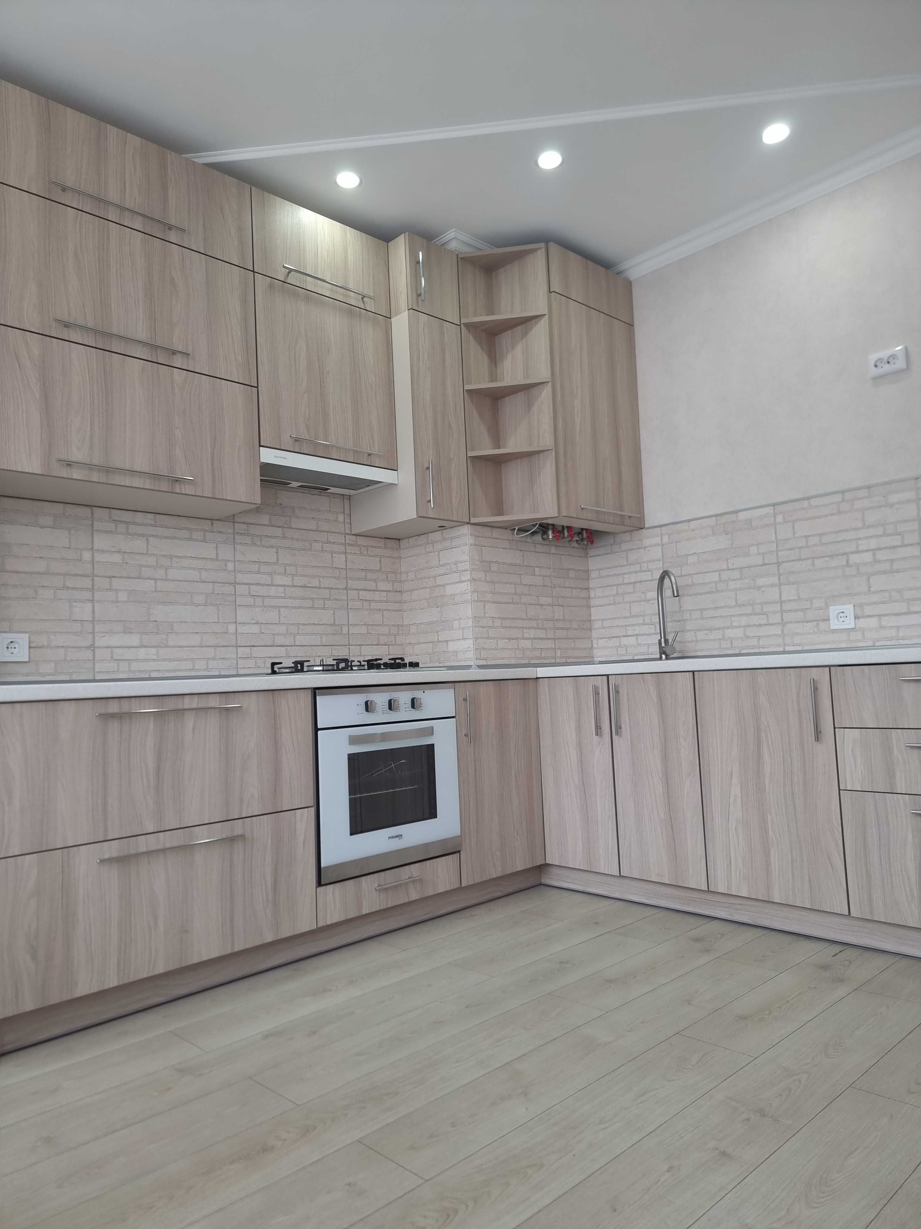 Продаж величезної євро2к квартири Ірпінь
