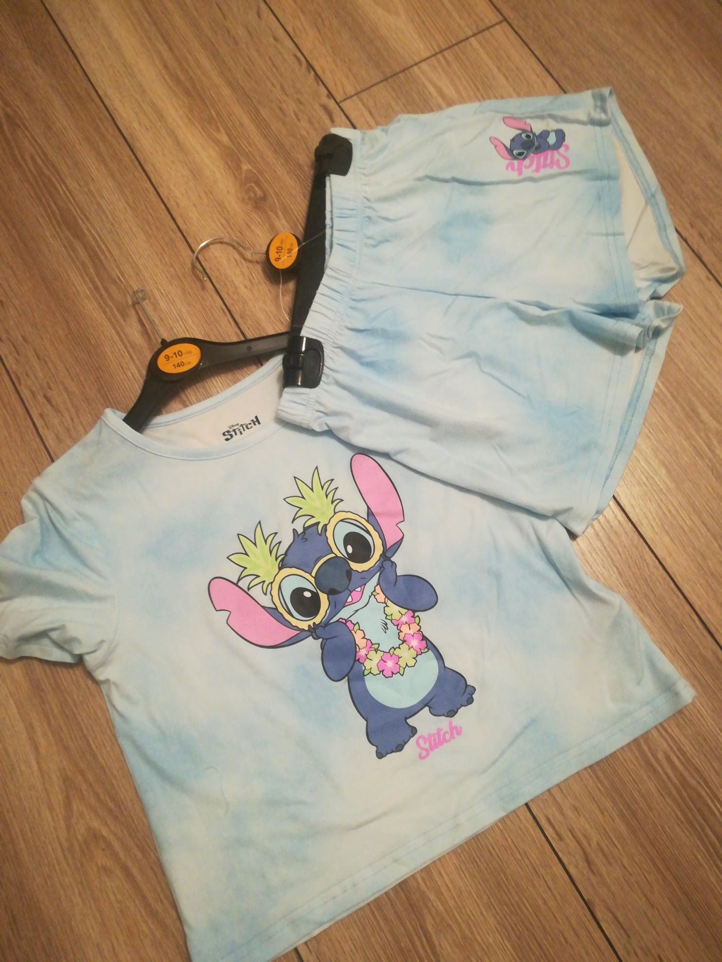 Piżama dwuczęściowa Stitch krótkie spodenki i koszulka rozm. 140