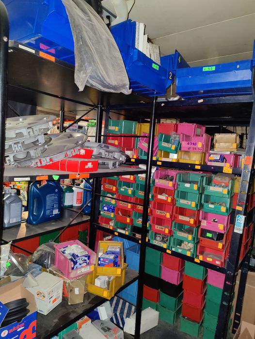 Sprzedam towar z wyposażeniem sklepu motoryzacyjnego specjalizacja VW