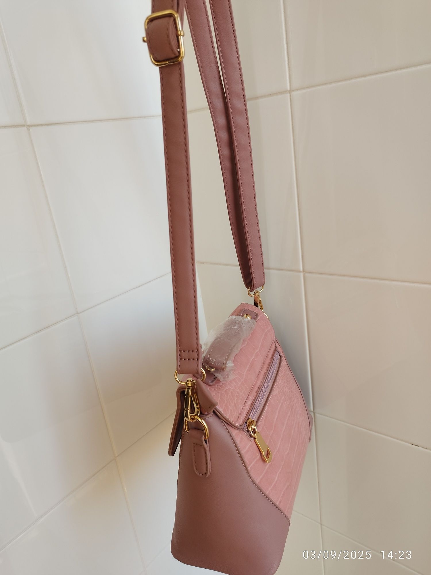 Mala tiracolo rosa