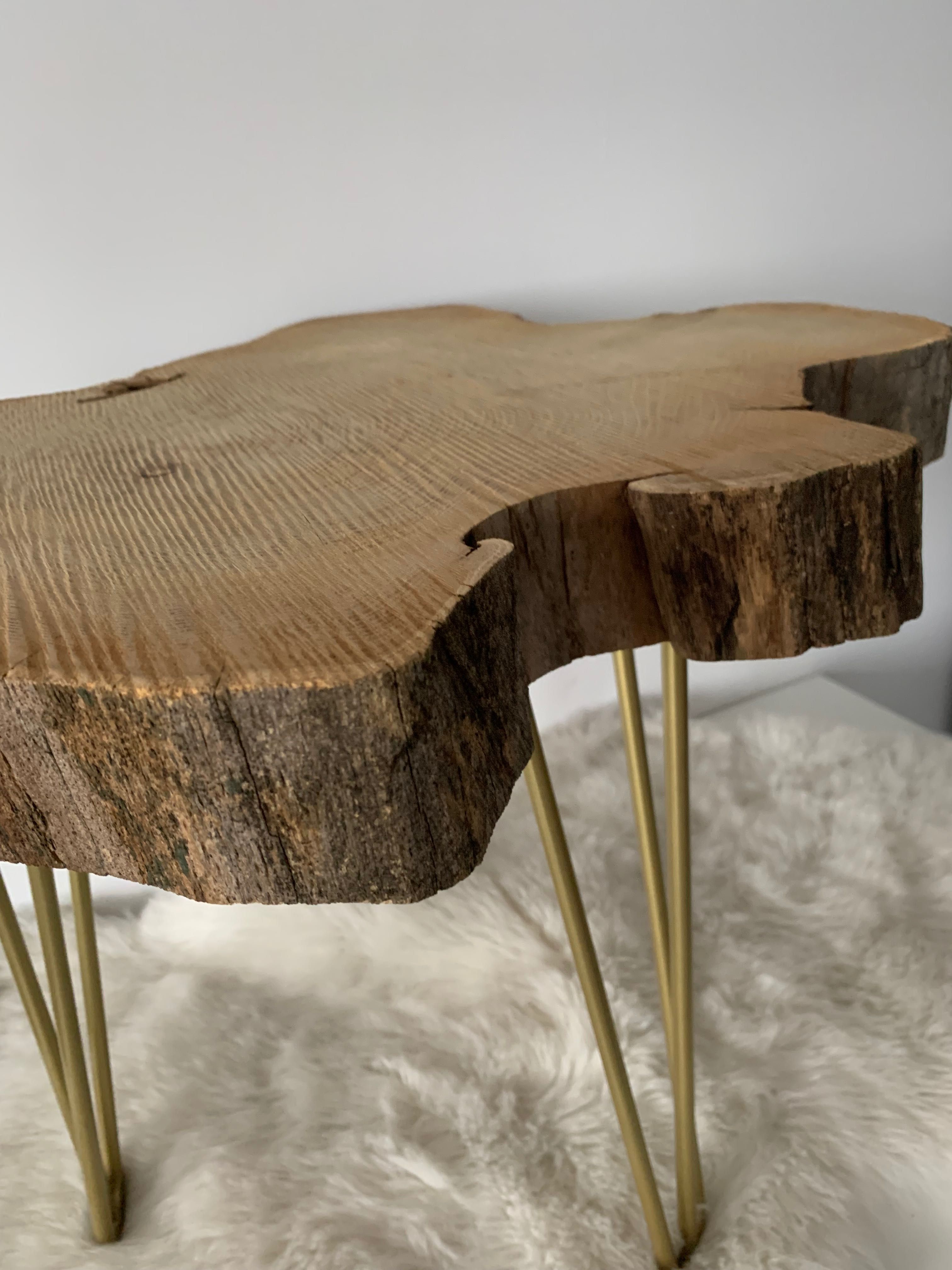 Loftowy stolik kawowy drewniany
