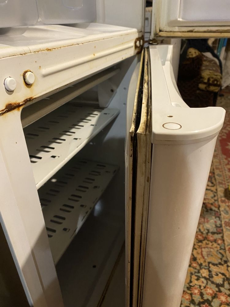 Холодитьник Indesit