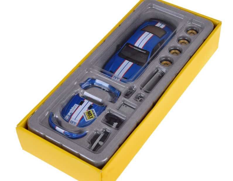 Zestaw metalowe auto TUNING licencjonowane Ford Mustang GT 1:42
