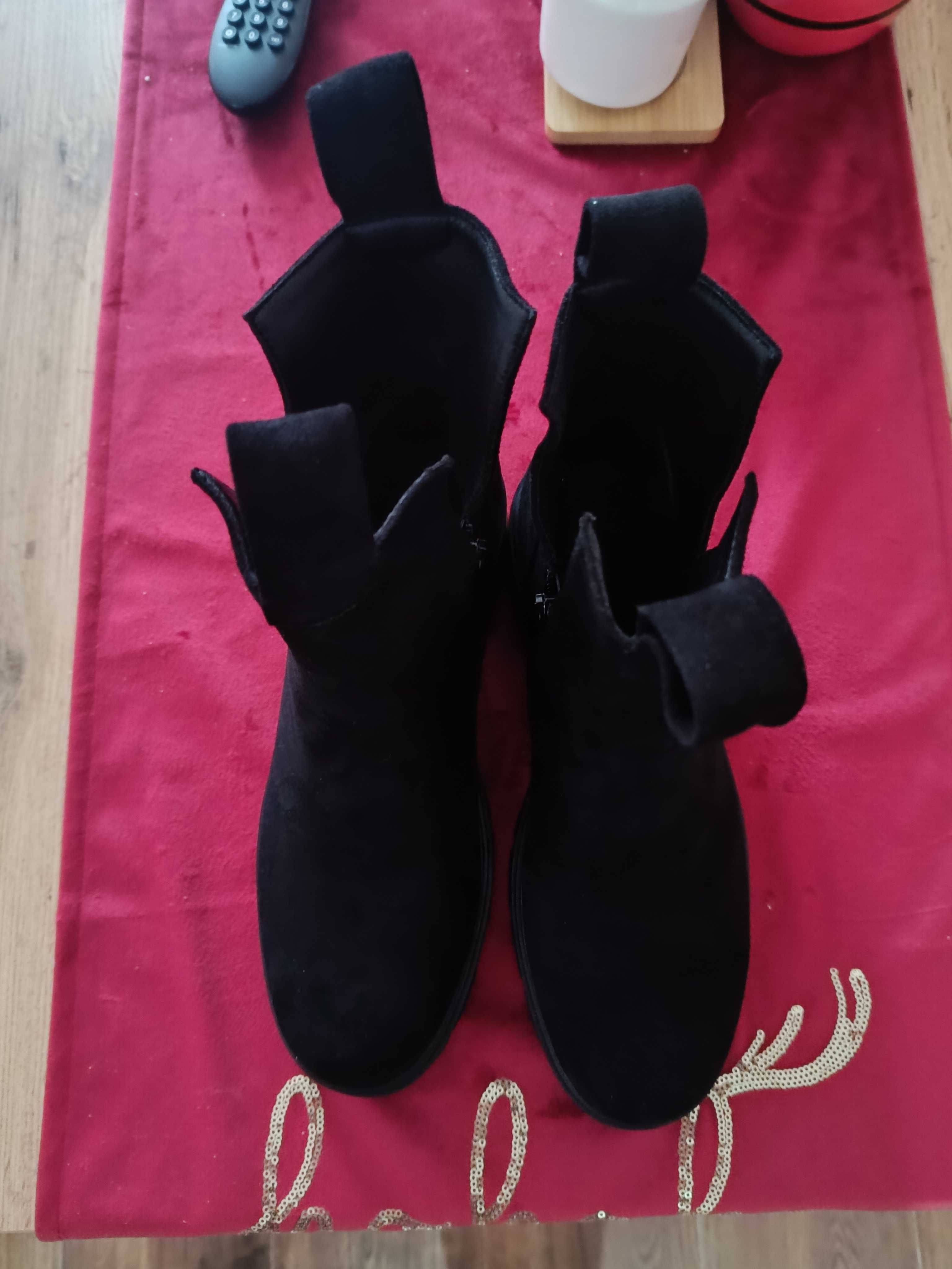 Nowe czarne botki 40