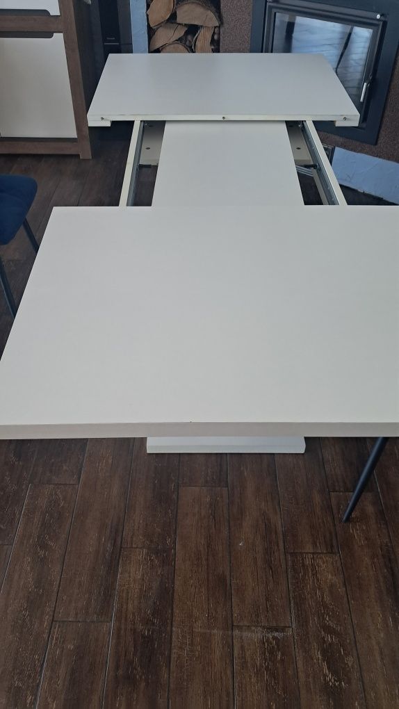 Stół duży biały solidny rozkładany