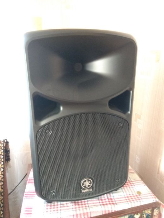 Продам акустическую систему YAMAHA Stagepas 600i + сабвуфер MSR 800W