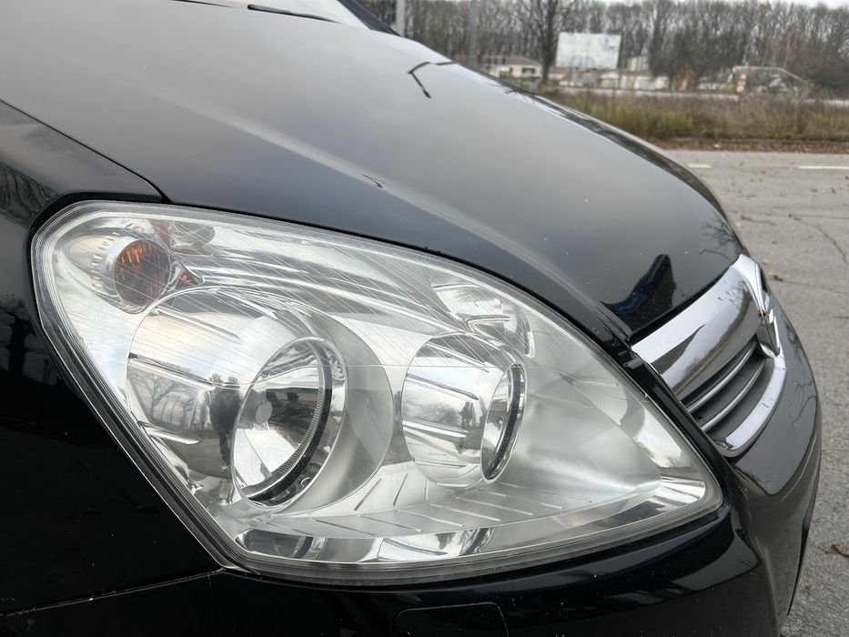 Opel zafira 2010 1.9tdi