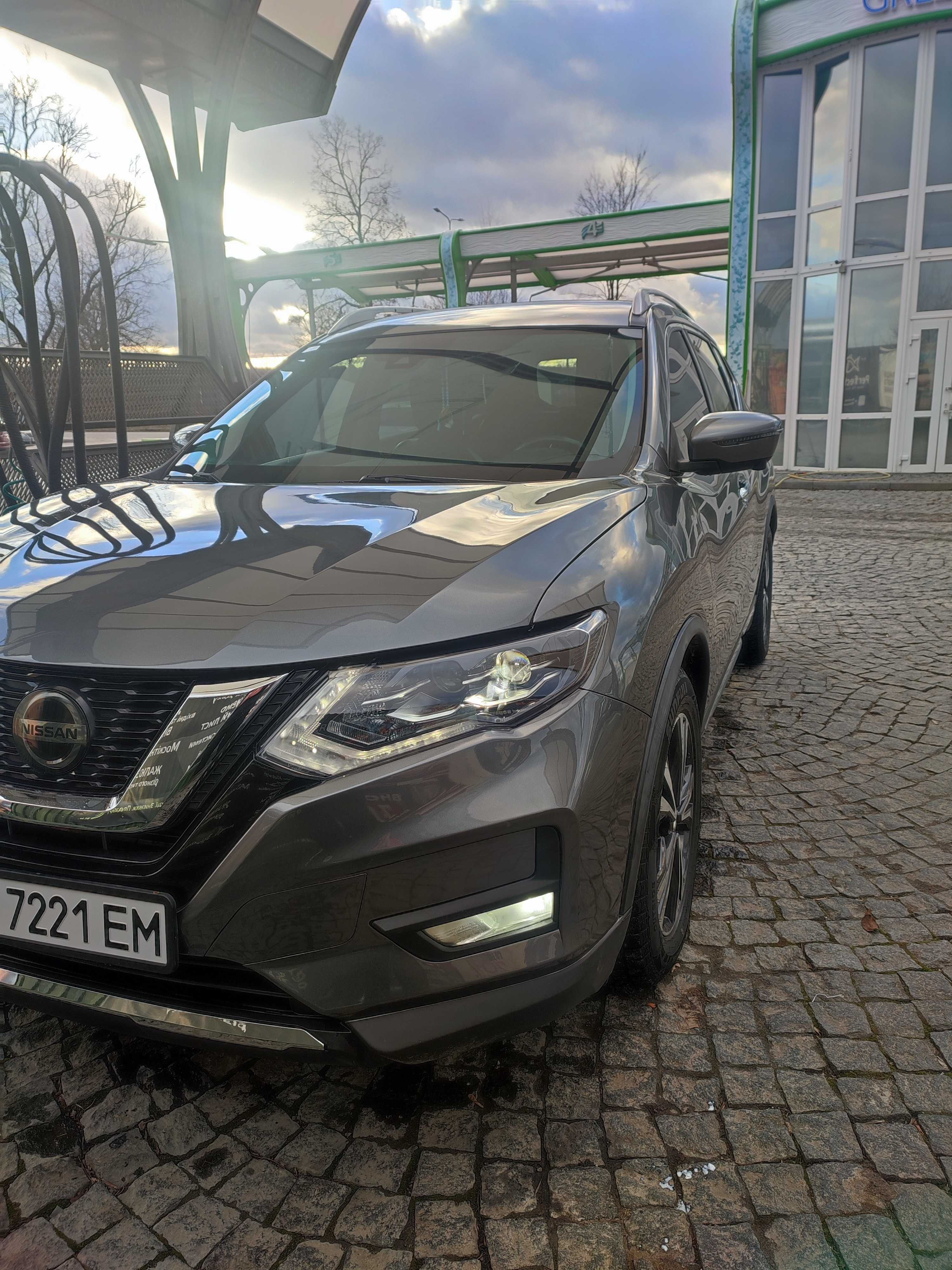 Продам Nissan Rogue