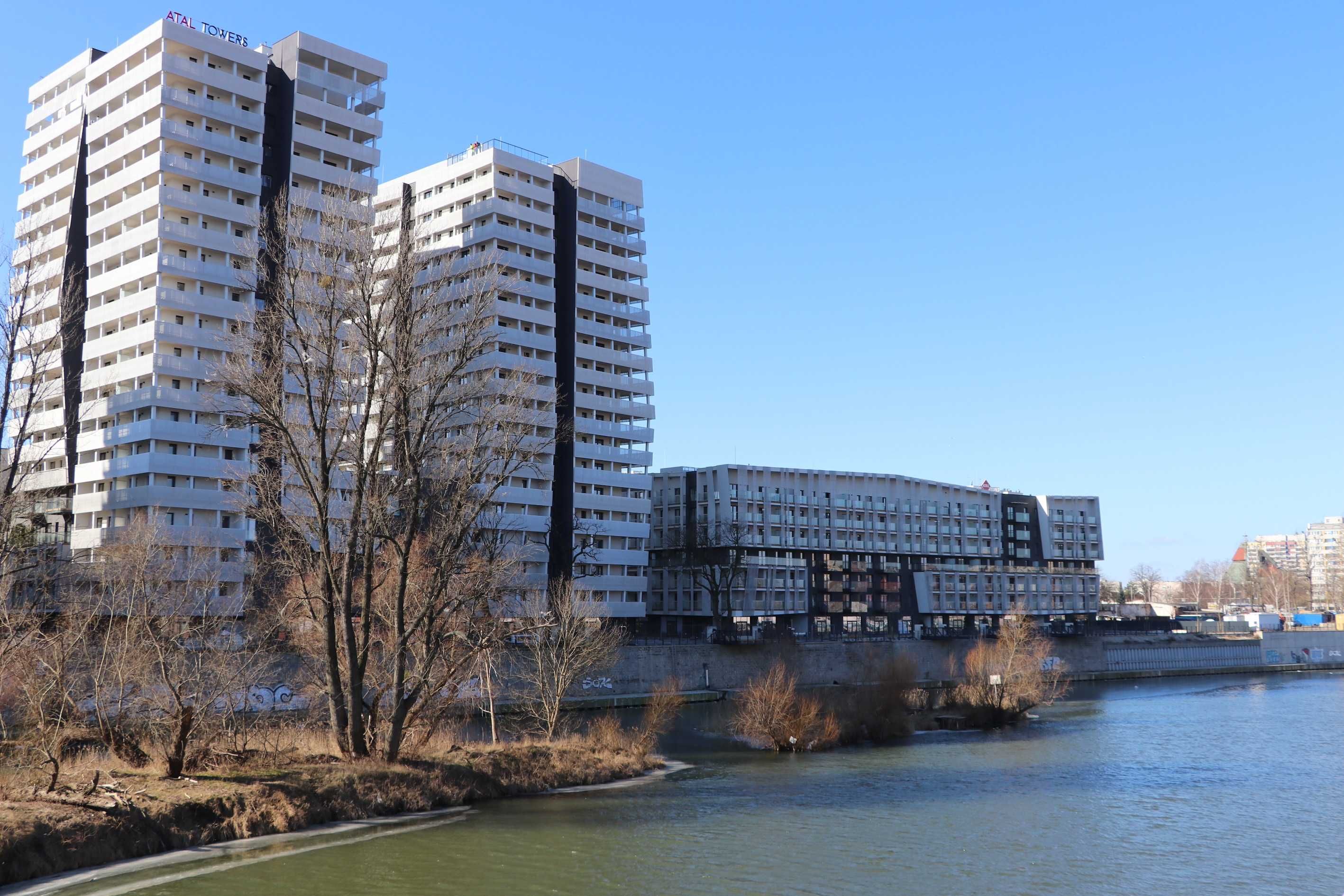 Atal Towers 15 piętro z widokiem na rzekę Sikorskiego Centrum