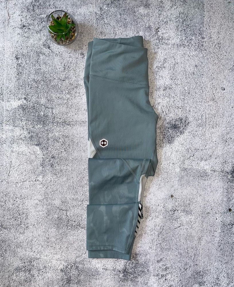Лосіни under armour