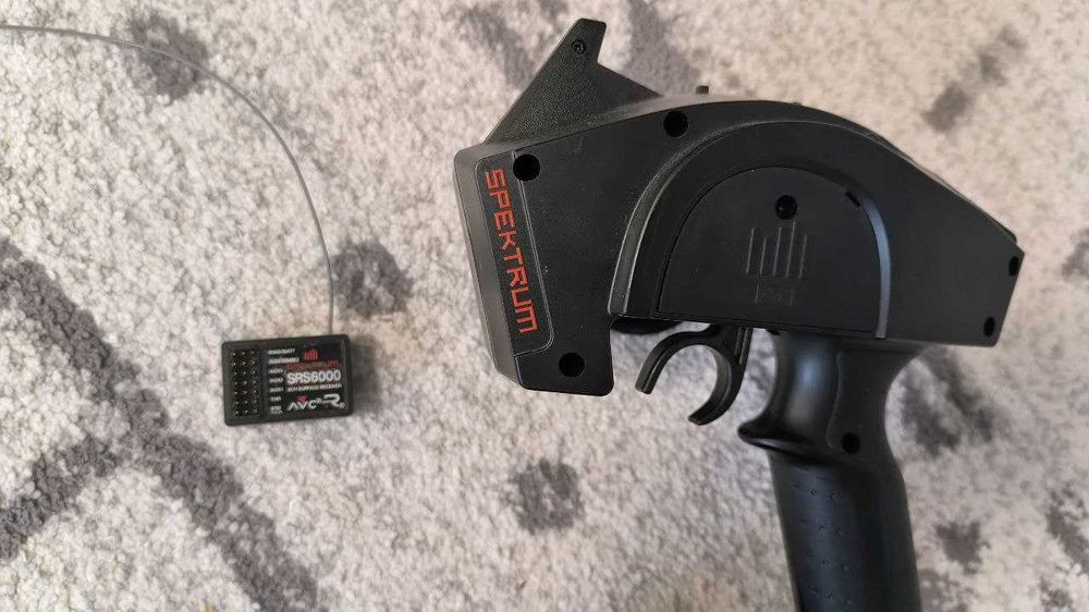 Aparatura Spektrum DX2E AVC + odbiornik SR6000 AVC