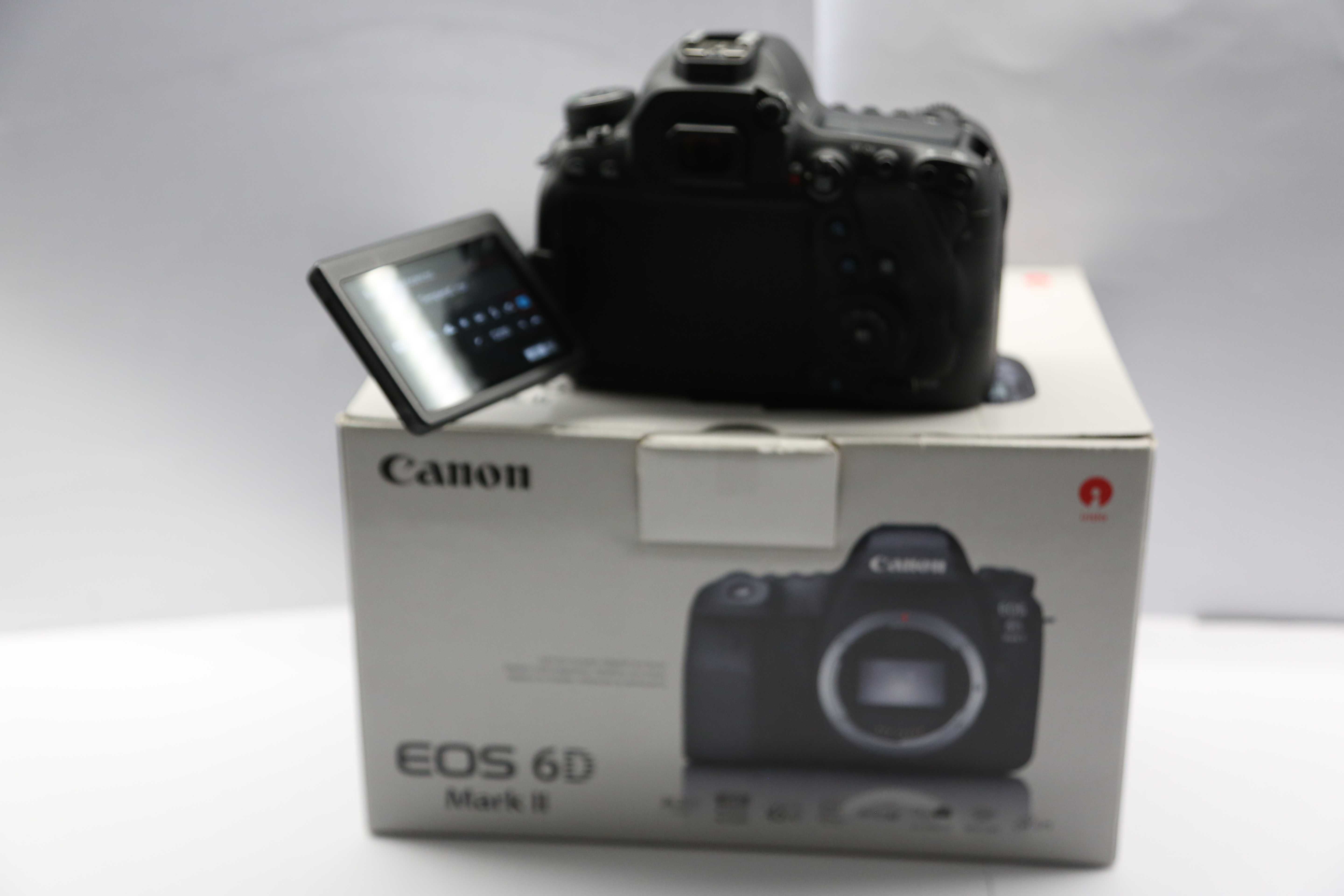 Camara Canon 6D Mark II EOS e Flashs