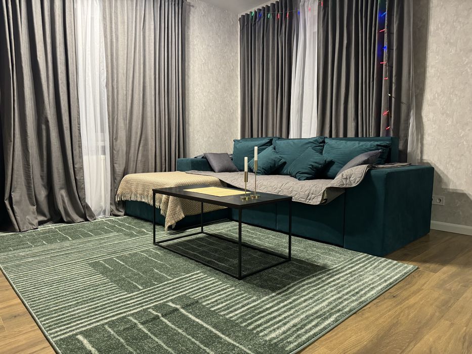 Продам штори на два вікна блекаут висота 2.67 м