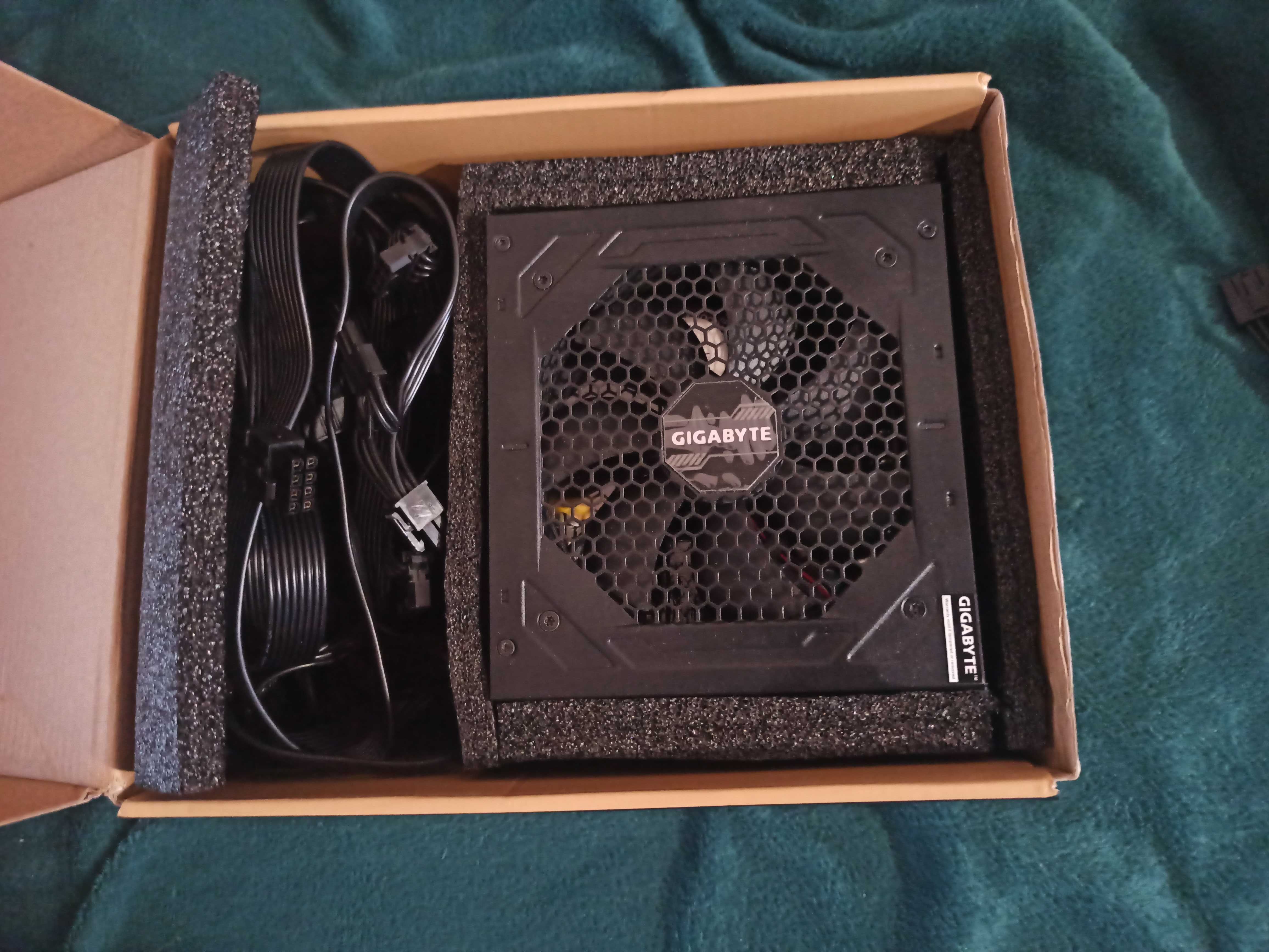 Fonte alimentação gigabyte modular 1000w