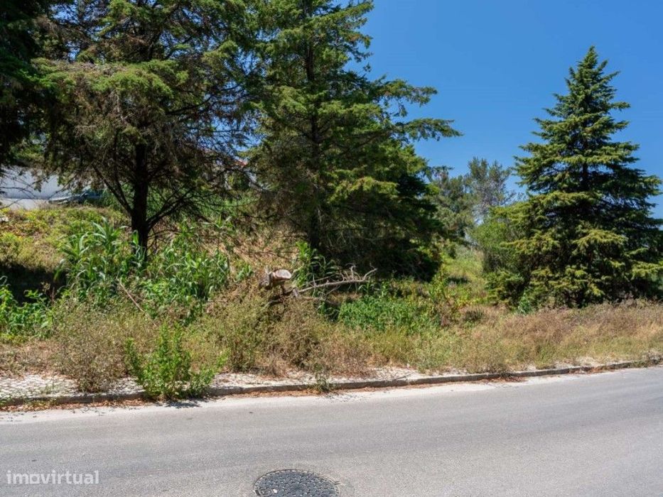 Lote de terreno com PIP aprovado para moradia T3 em Sintra