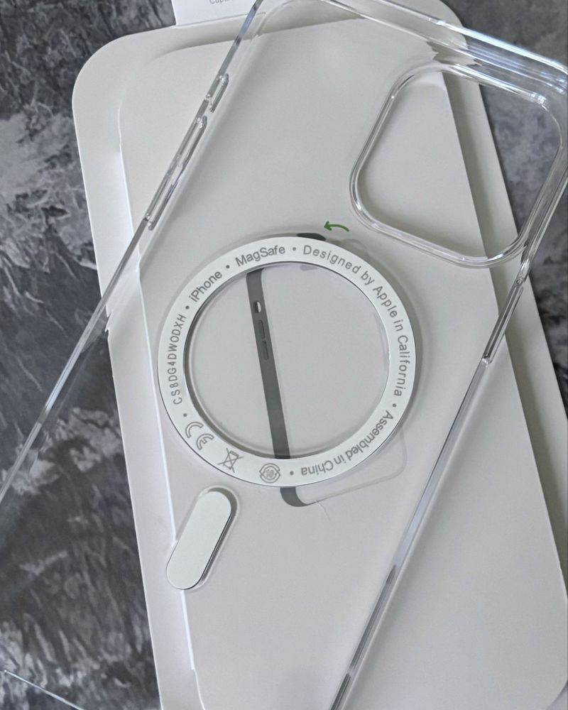 Чехол Clear Case MagSafe + Animation Прозрачный Чехол для Айфона 15