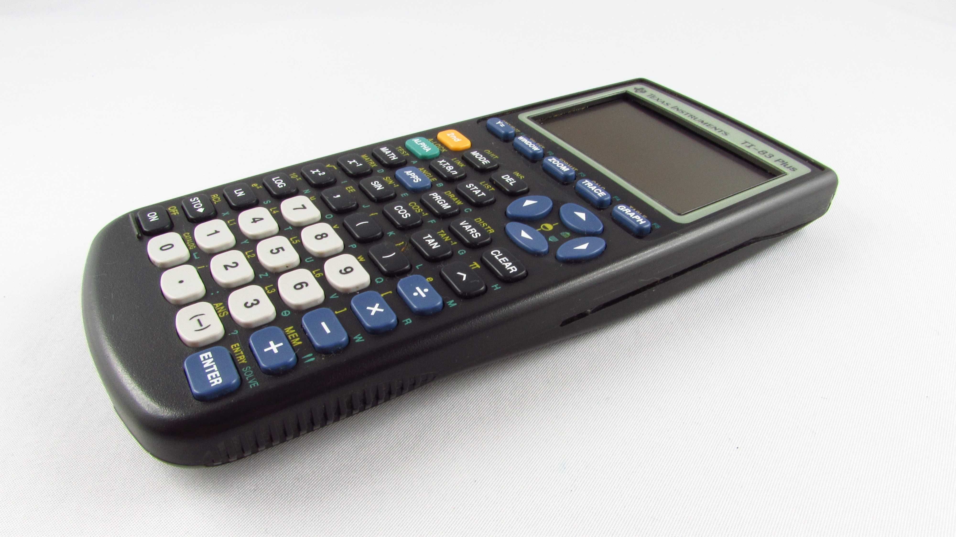 TEXAS INSTRUMENTS - TI-83 PLUS  Kalkulator naukowy graficzny