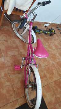 Bicicleta Rosa B-Twin usada em bom estado
