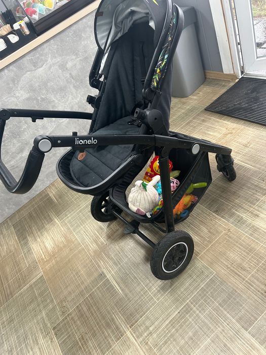 Коляска прогулянкова lionelo
