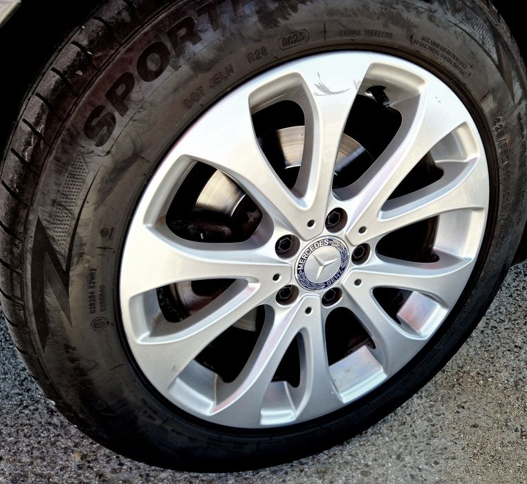 Jantes originais nercedes 17 c/pneus igual novos
Só tenho 10 Pernes !