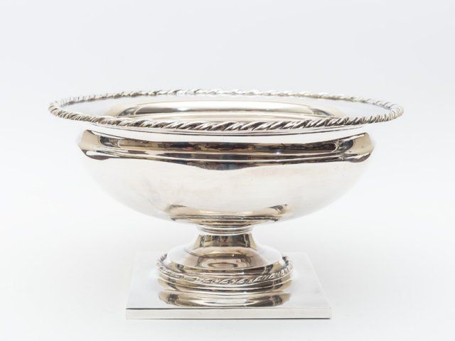 Fruteiro com pegas em Prata