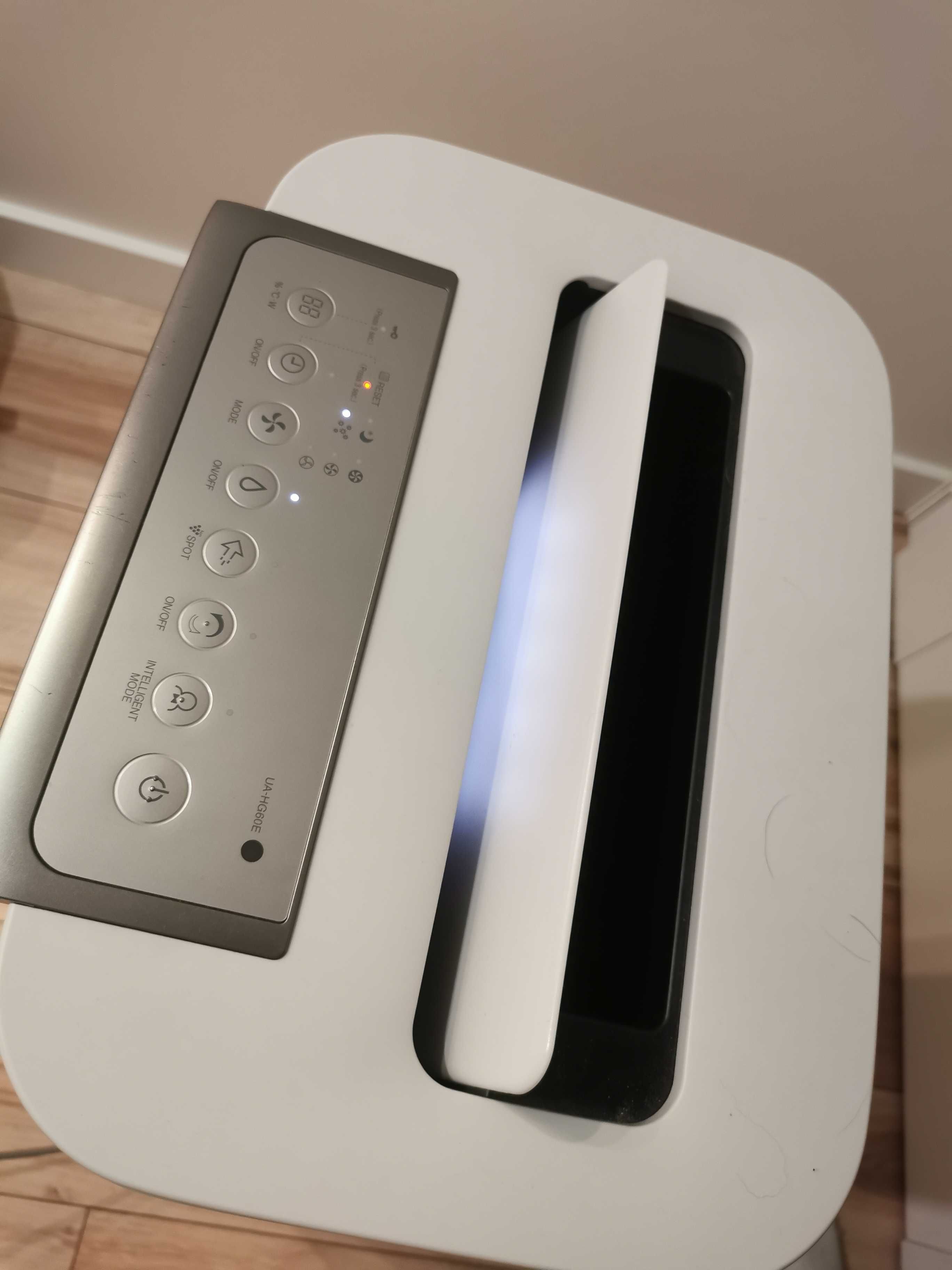Oczyszczacz powietrza Sharp UA-HG60E-L Jonizacja Nawilżanie