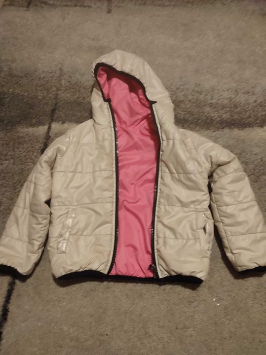 Zestaw ciuszków dla dziewczynki, kurtki,  śliczne sweterki