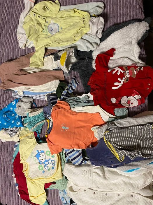 Продам коробок дитячих речей 0-6міс