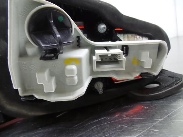 Farolim da mala esquerdo VOLKSWAGEN Golf VII (5G1, BQ1, BE1, BE2)