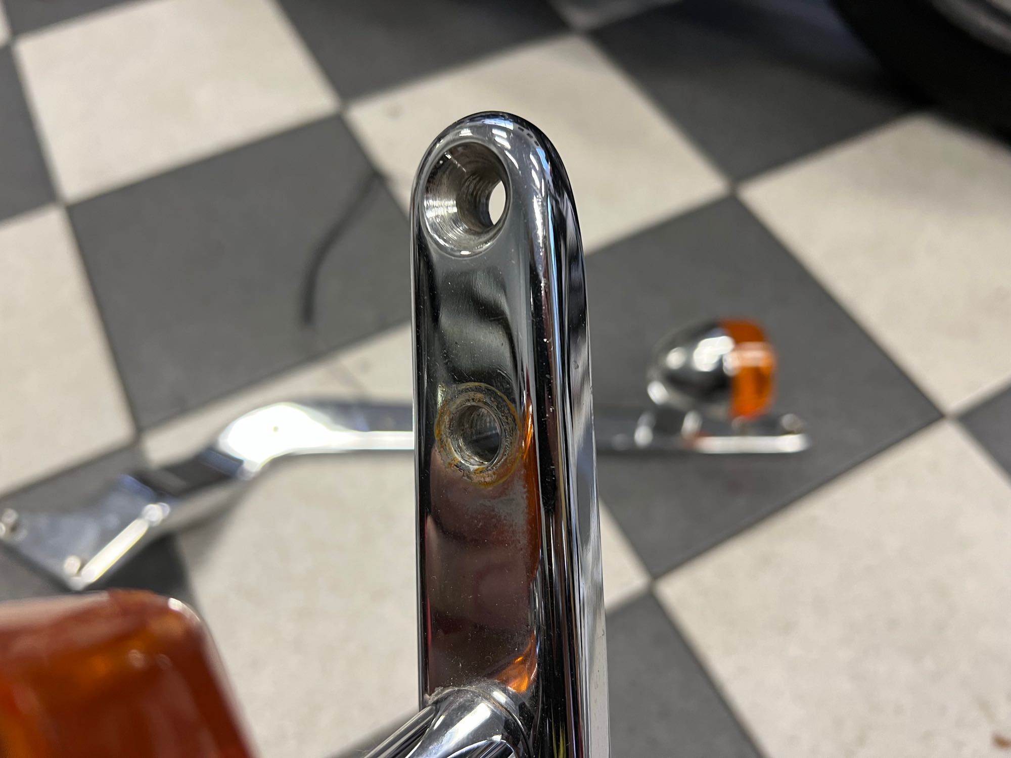 Harley szable wąsy struts mocowania błotnika EVO softail kierunkowskaz