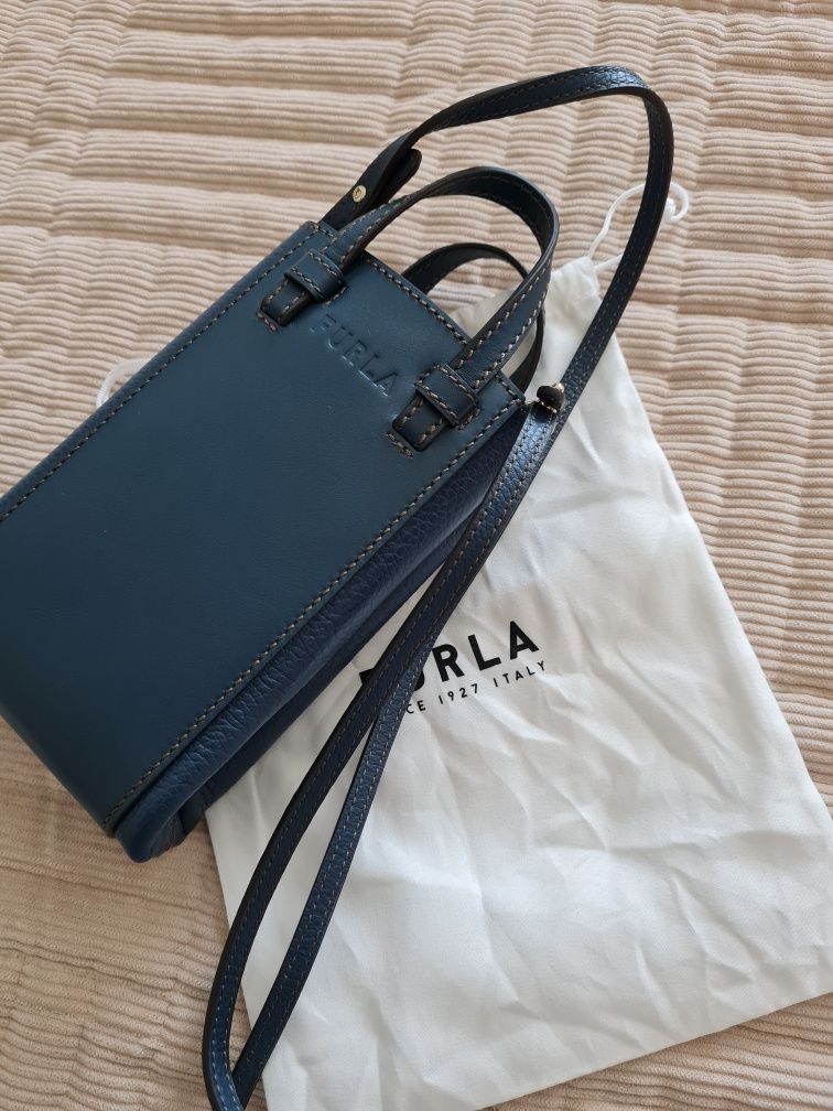 Bolsinha FURLA azul