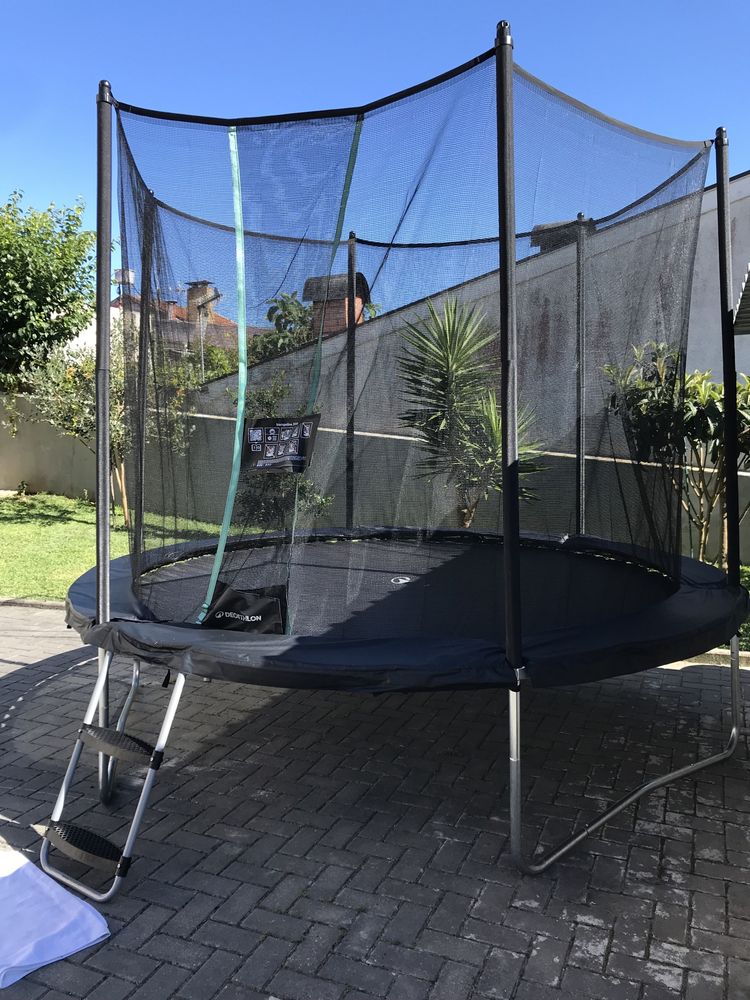 Trampolim para festas