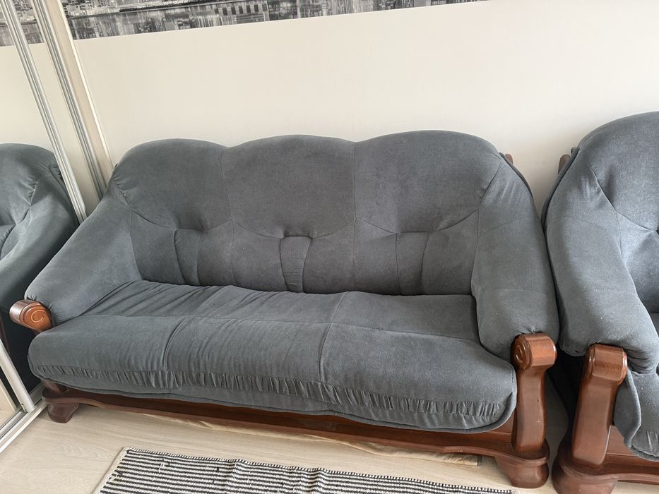 Продам диван раскладной и два кресла