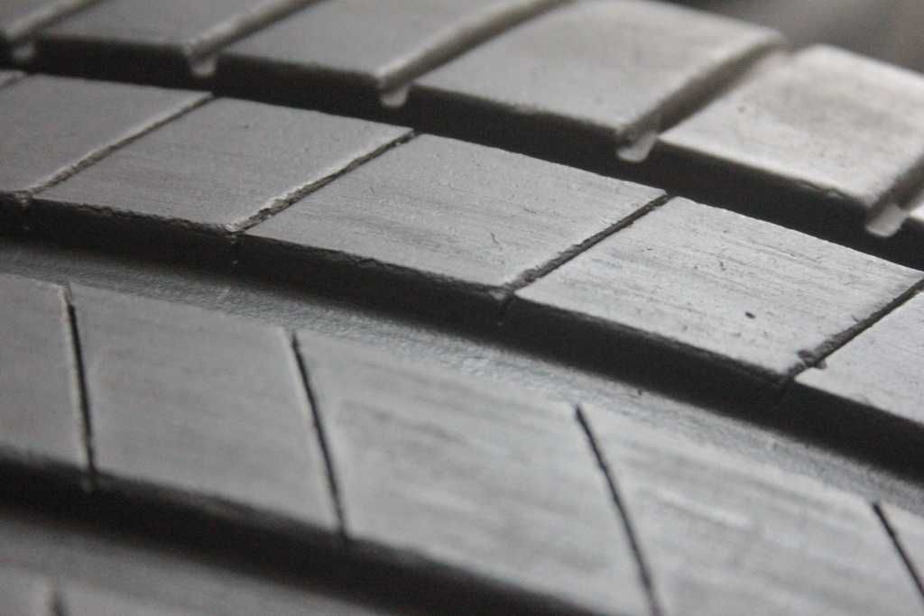 225/45/17 Bridgestone Turanza T005 225/45 R17 94Y XL