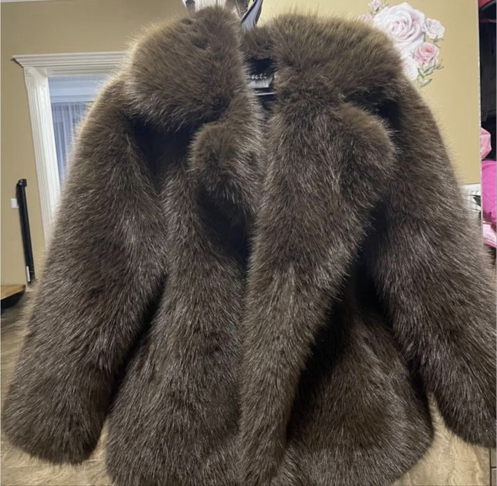 Шубка з екохутра                        .