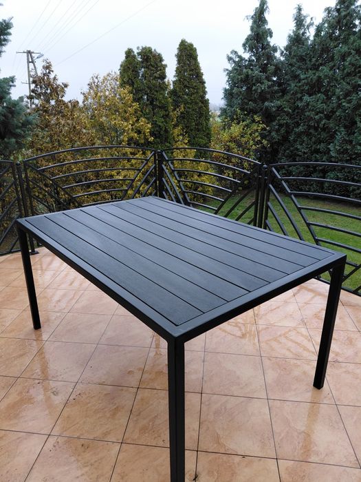 Sprzedam stół ogrodowy