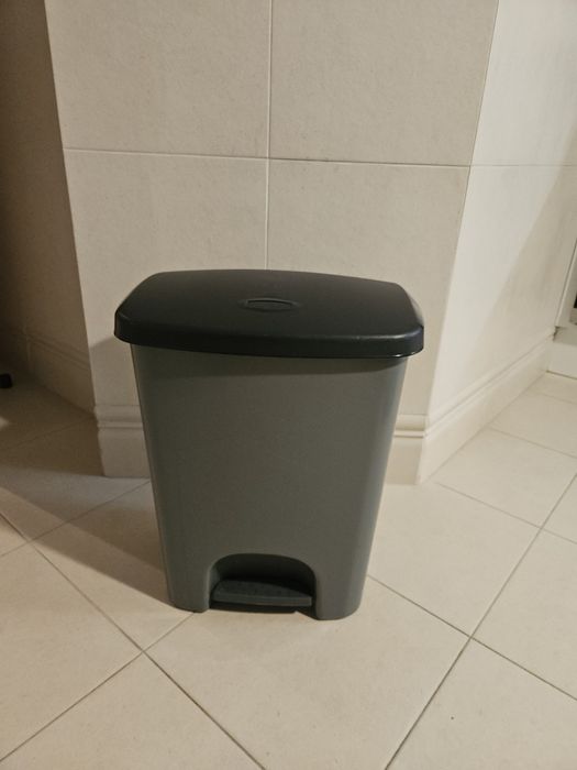 Caixote lixo curver 25 L balde lixeira papeleira