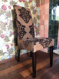 Krzesła tapicerowane firmy Comforty