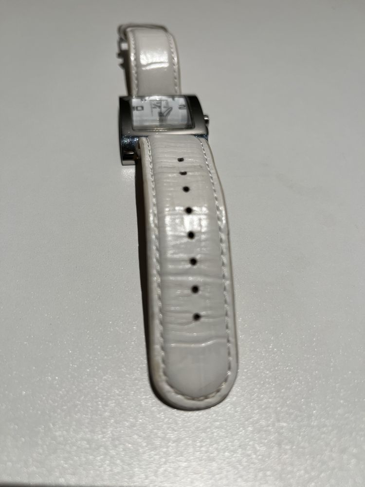 Relógio Guess tendência deste verão/inverno