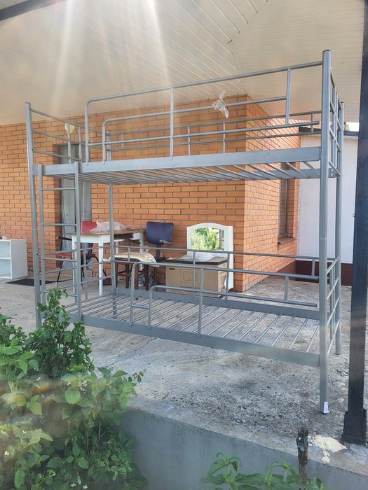 Продам ліжко  двохяросне