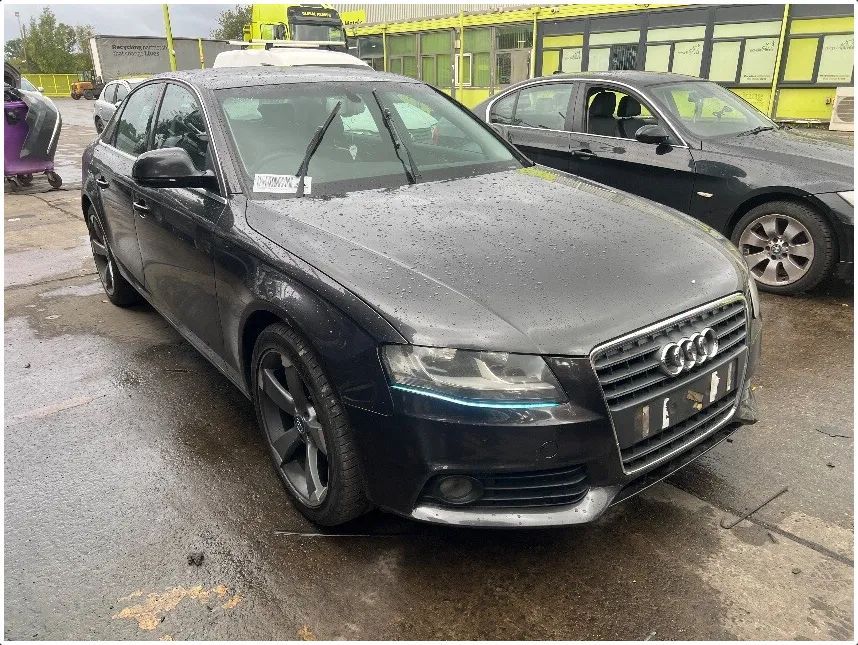 Audi A4 B8 2.0 TDI LZ7L na części sedan zderzak drzwi błotnik lampy skóra silnik skrzynia