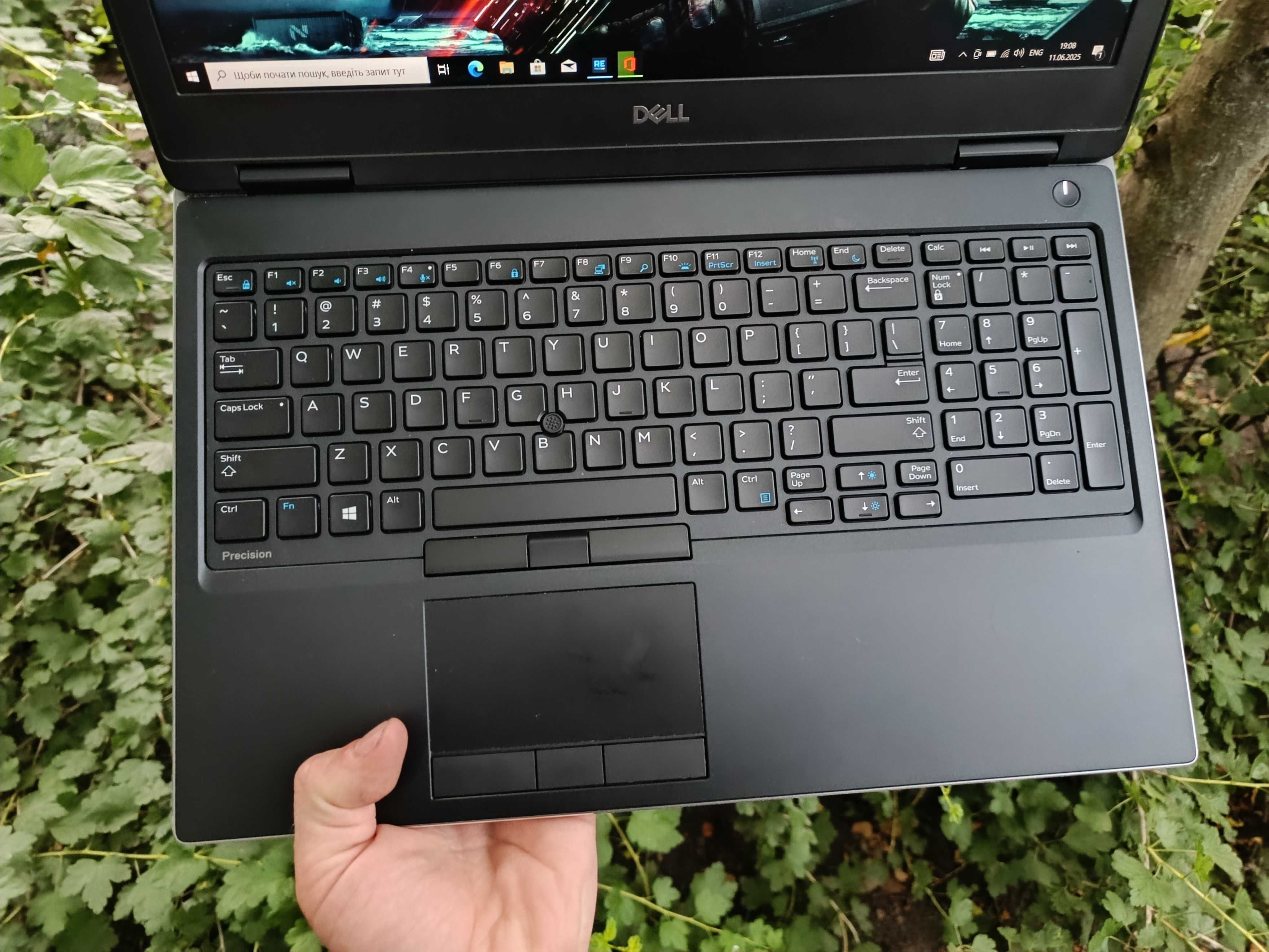 6 ядер Як новий, Ігровий ноутбук DELL (i7 8750H/16gb/256gb/Nvidia 4GB)