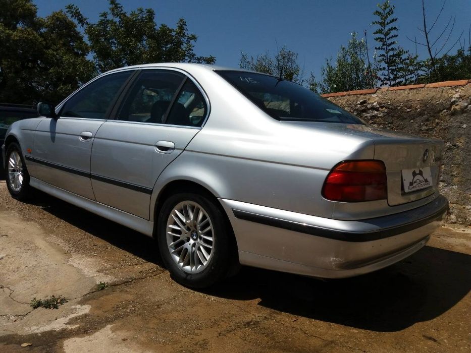 BMW 520i E39 2000, 2002 Para Peças