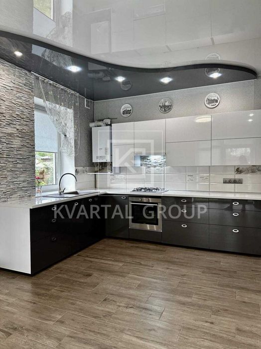 продам одноповерховий, кутовий таунхаус з ремонтом в центрі м. Буча!